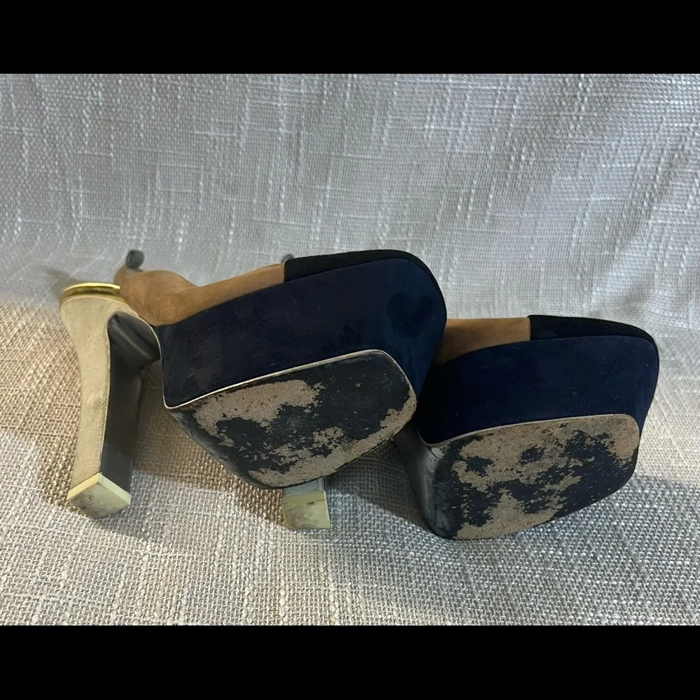 Yves Saint Laurent Obsession 105‎ Cap Toe Platform Pumps Suede